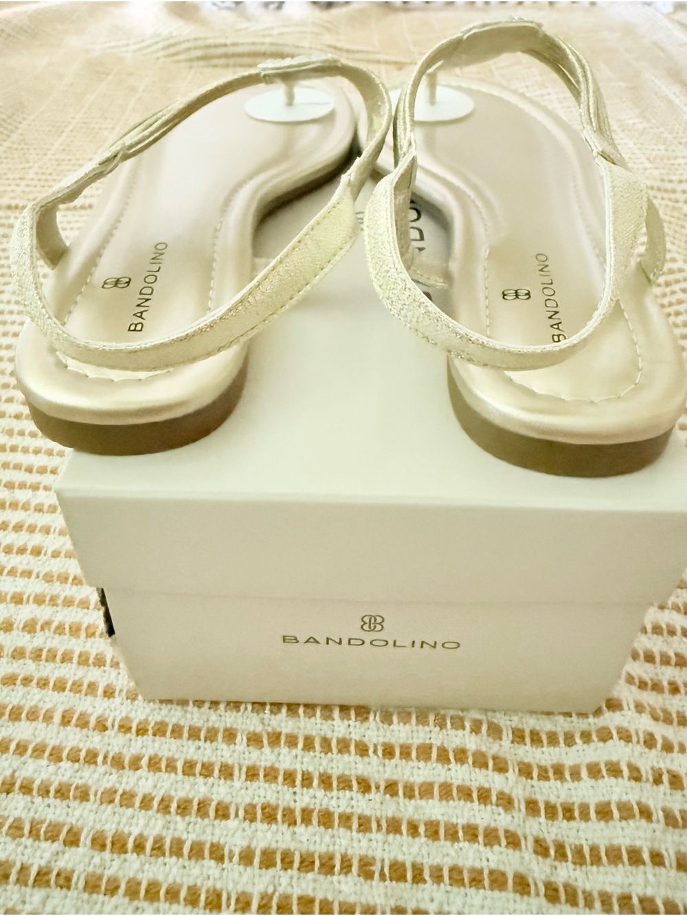 Bandolino Kayte Gold Embellished T-Strap Flat Sandals Brand New - Picture 6 of 8
